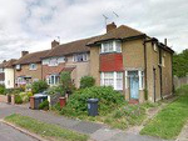Fast sale of unmodernised house in East London