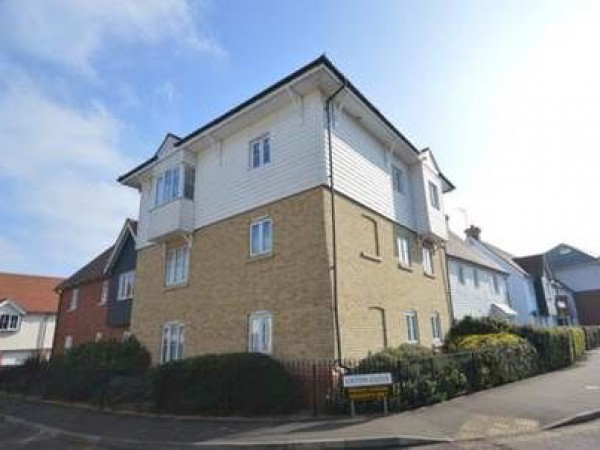 Mr C wanted to sell his flat fast after the tenant stopped paying the rent