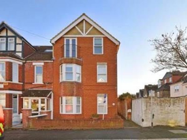 Mrs R wanted to relocate and not wait on the open market 